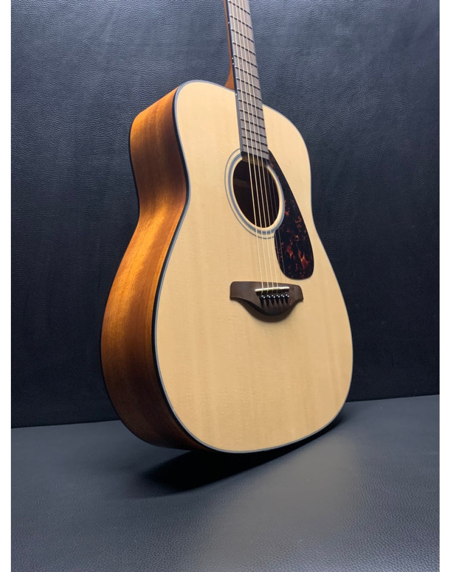 Yamaha FG800M